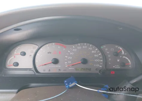 2004 Toyota Sequoia Sr5 V8 from USA, damaged, VIN 5TDZT34A54S220076